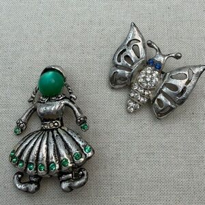 Vintage Brooches lot of 2 Dutch Girl